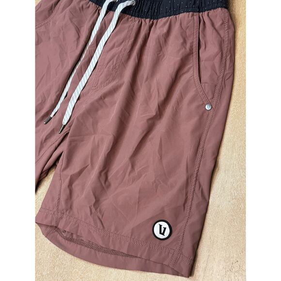 Vuori Kore Shorts - Lined - Picture 2 of 7